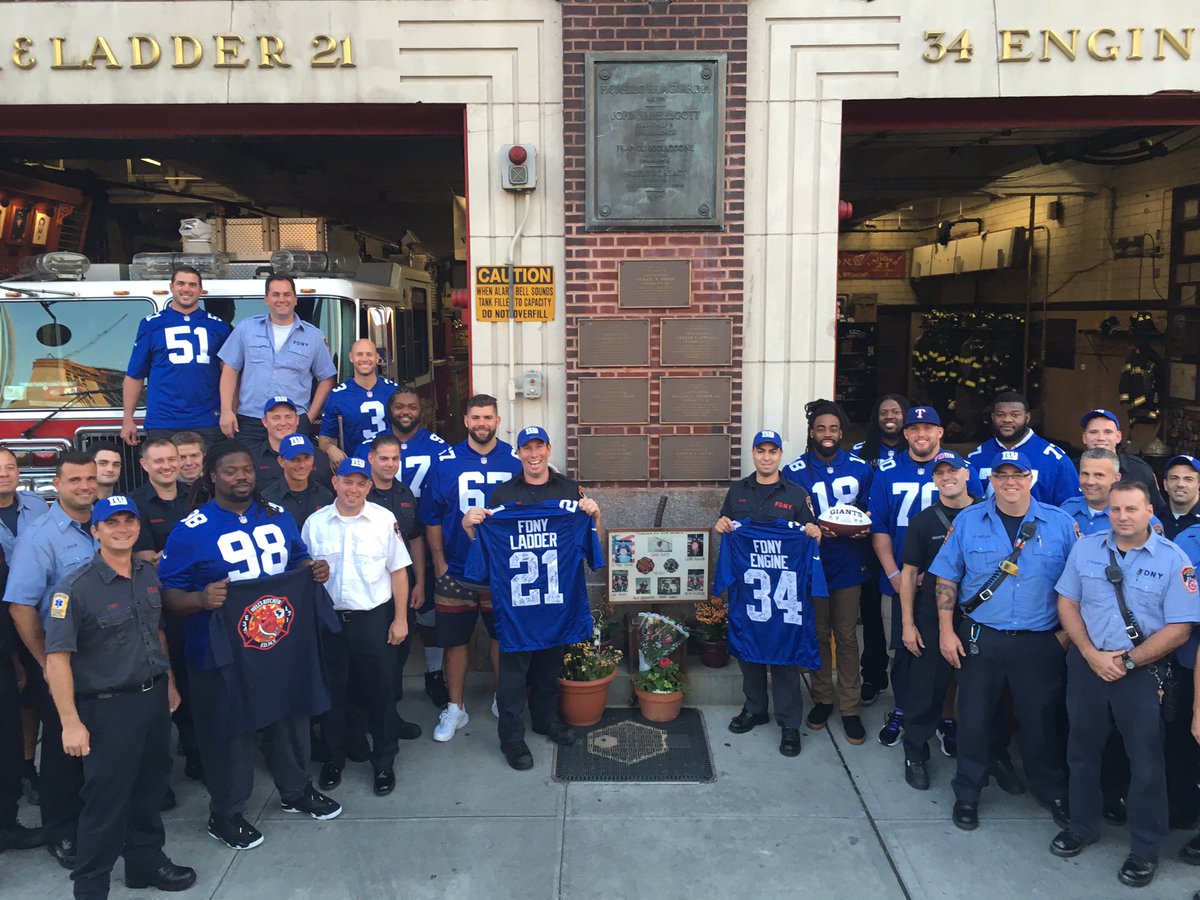 FDNY's tweet image. Thank you @Giants for supporting #FDNY members with a visit to #Engine34 #Ladder21