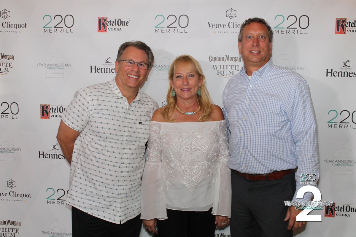 TapSnapPhotos's tweet photo. @220Restaurant #220TwoYear  #TapSnapDetroit https://t.co/NFfATcvxzf
