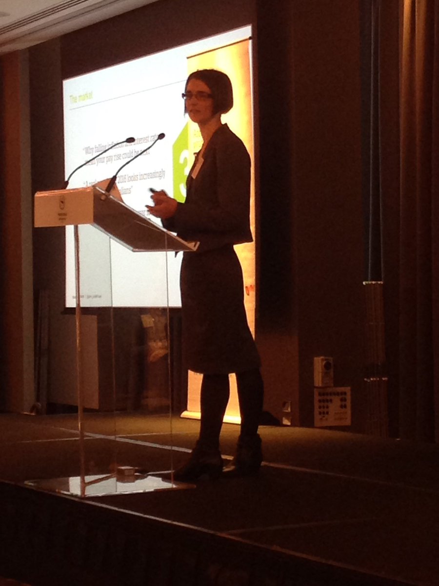 megan_obrien2's tweet photo. @Aon_JodieFraser presenting at #AonThinkTank16 in Melbourne https://t.co/s3rPAo1sSF