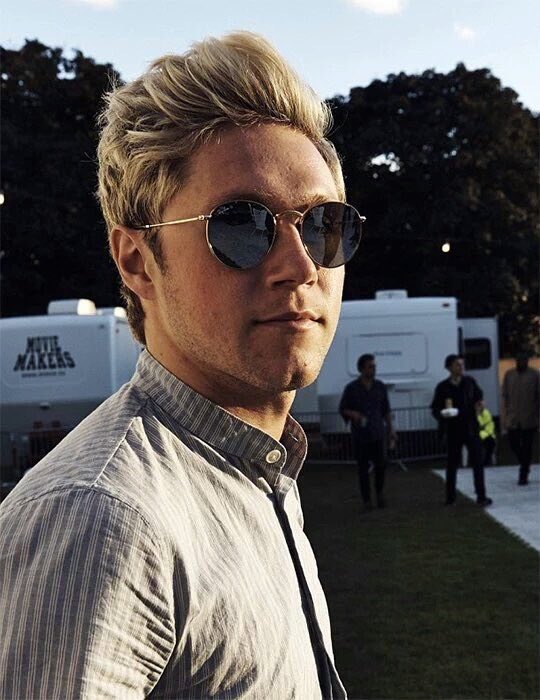 Sui_Group's tweet photo. Feliz cumpleaños a nuestro irlandés favorito! 🍀❤️🎉 #HappyBirthdayNiall https://t.co/qHBAJXx3Ot