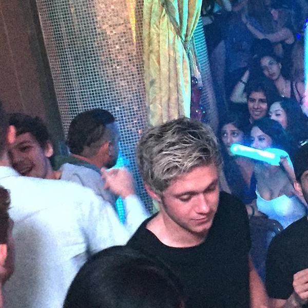 HLToursARG's tweet photo. En 2015, Niall festejo su cumpleaños Nº22 con Louis en Las Vegas! #HappyBirthdayNiall https://t.co/I6p3swdtj9