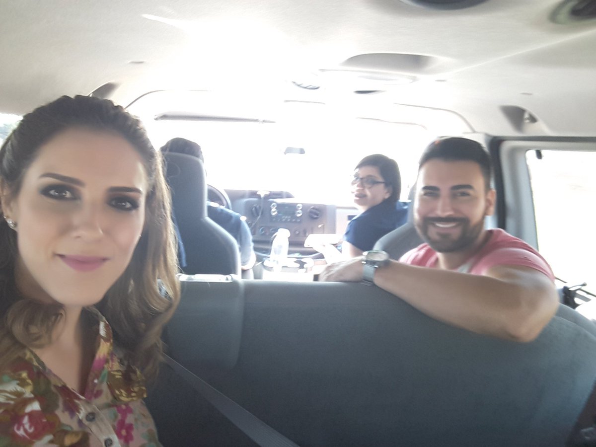 LorenaMolinaN's tweet photo. Listos para la #grabación de hoy! ##Telecasa #televisa #DoceTv #BahíaDeKino https://t.co/IeGWjVzdFI