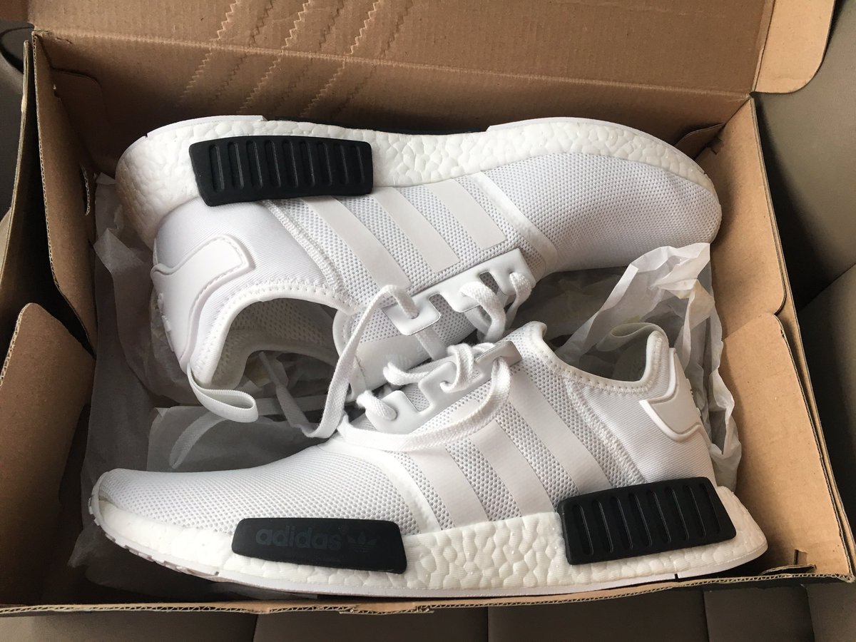 garret_koonce's tweet image. I see you Adidas. #firstpair #3stripelife