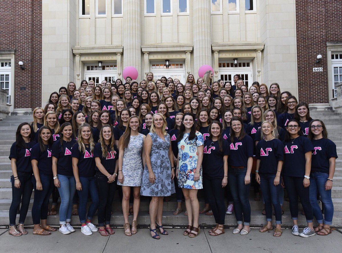 MaguireEthics's tweet photo. She's here, she's here! @SMUDeltaGamma and the Maguire Ctr welcome @Piper! 🎈 https://t.co/3sSw2Y1wvv