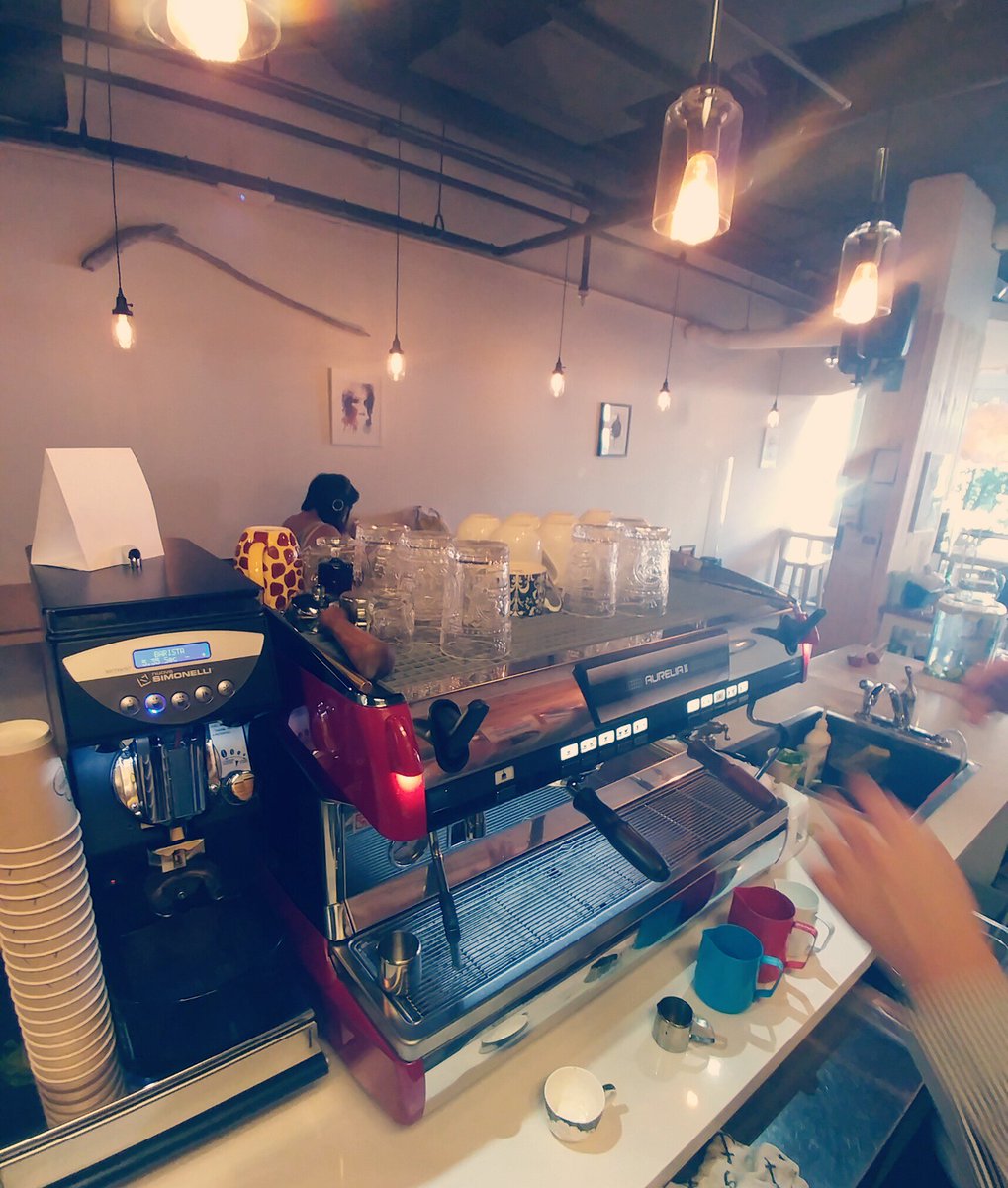 FreeburnAndrew's tweet image. Thanks for tasty shot @TongNYC #aurelia #mythos @Kafkascoffeetea @nuovasimonelli @ECM_Espresso