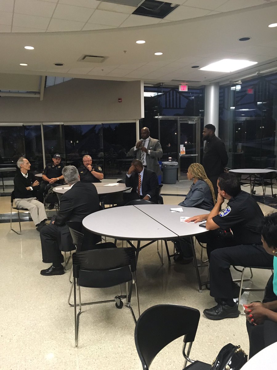 Rockford Police Department tweet media