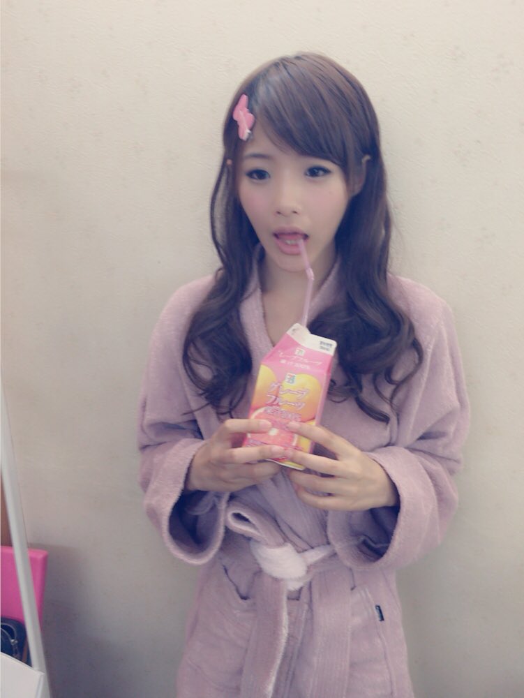 pixy_yxip's tweet image. おはよーございます💕
また天気悪いなぁ〜😢
最近女の子に応援してくれてて嬉しい💕女の子も大大大好き😍
#相沢みなみIP #みにゃ #Epoint #アイポケ #AVOPEN #女優部門 #みなみ