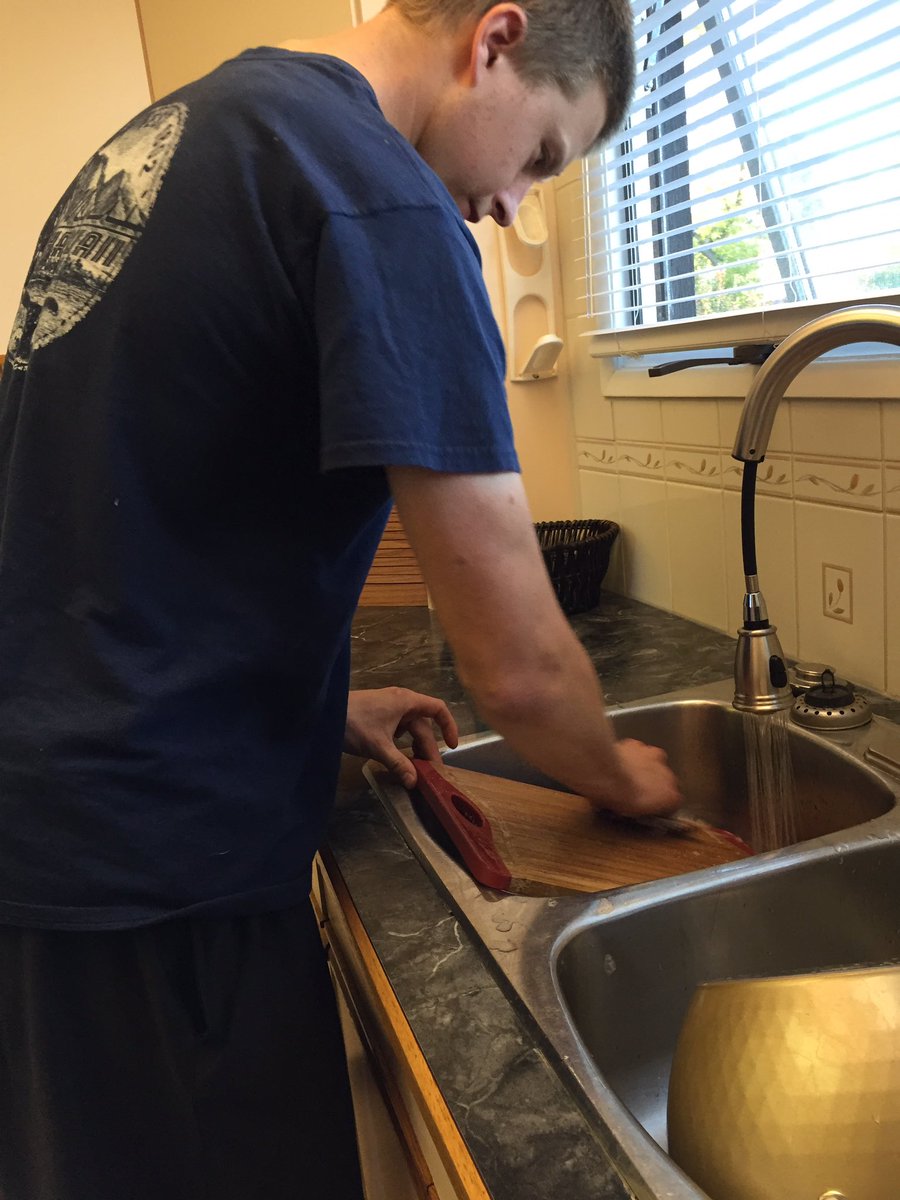 barker_braydon's tweet photo. @linnell_logan and I doing the dishes for the billets #RowTheBoat #SweepTheSheds #thankfulforbillets #WeRowAsOne https://t.co/BakybCdwtL