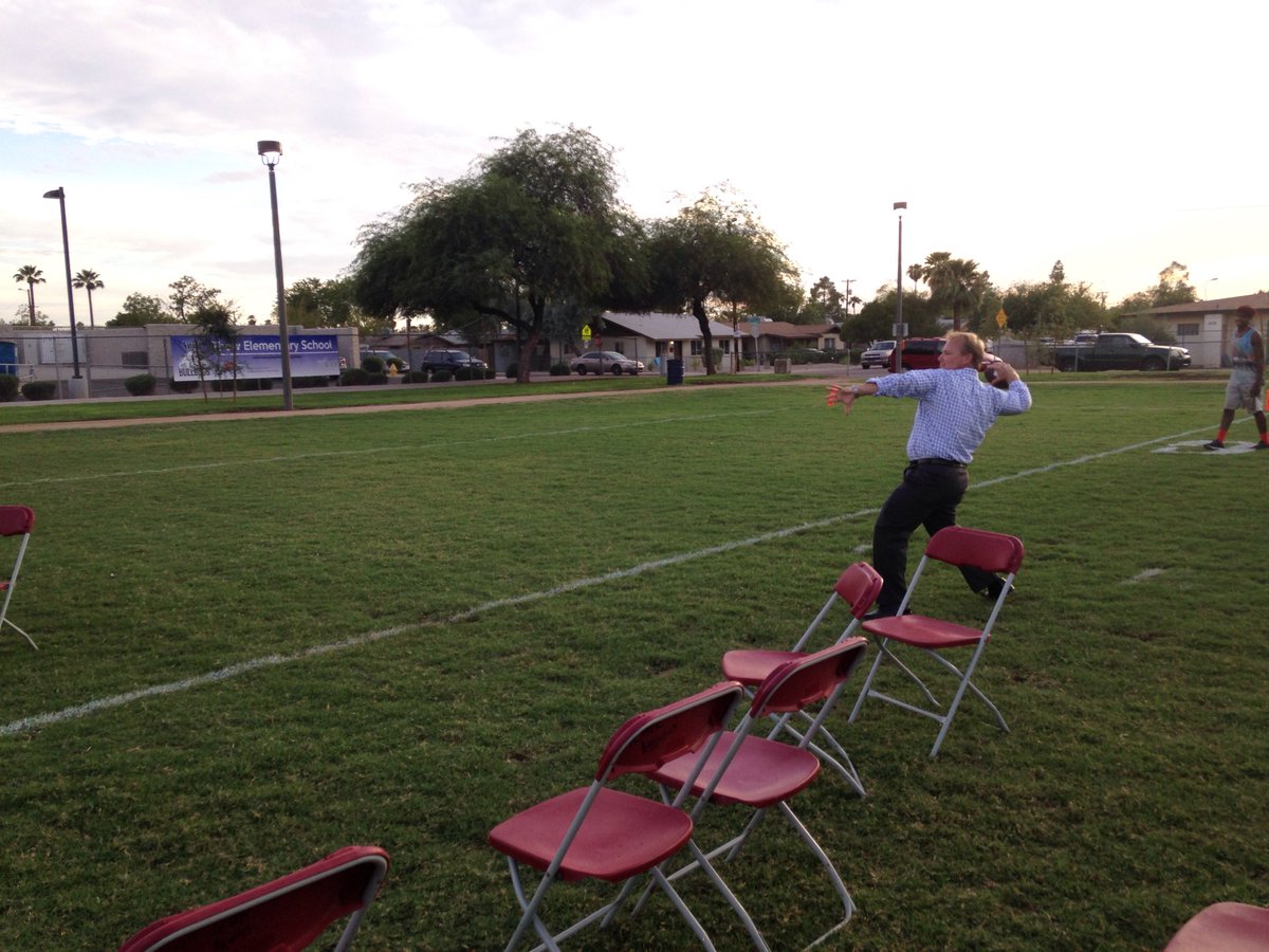 rodmannedn's tweet photo. Work hard, play hard @AZMayorMitchell #Cronkite502 https://t.co/3RjfLBf5Hy
