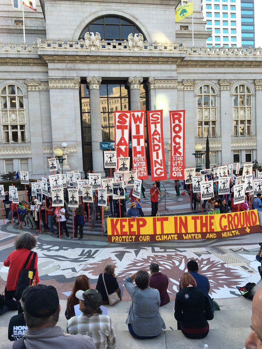 billmckibben's tweet photo. Whoa, check out Oakland's Standing Rock solidarity rally. They know how to do it in the Bay! #NoDAPL https://t.co/7Wz7WAq0H1