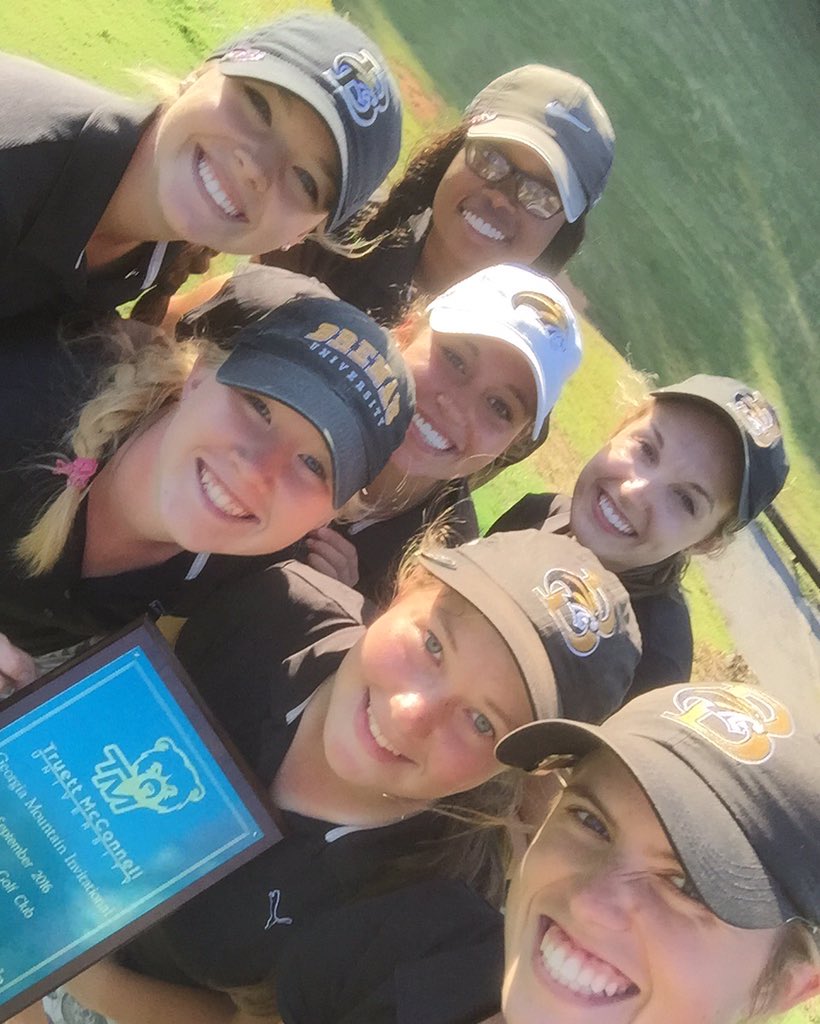 morgansky4's tweet photo. Tigers bring home the hardware ! ⛳️ #BUgolf https://t.co/JQq1fAmGb9