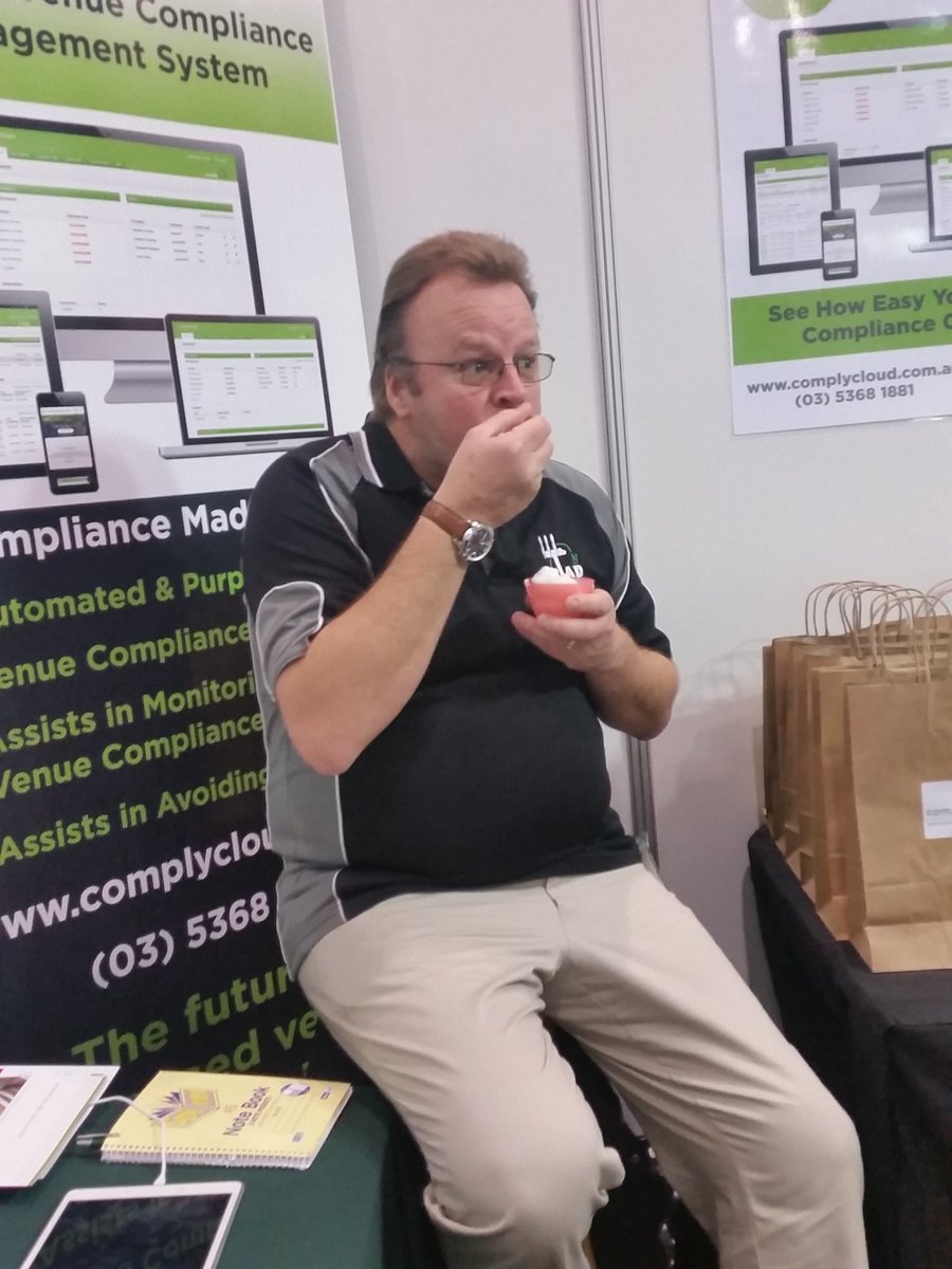 ComplyCloud's tweet photo. @FineFoodExpo day 3; ice cream samples for breakfast! #FineFoodExpo https://t.co/8vmUkfumSf