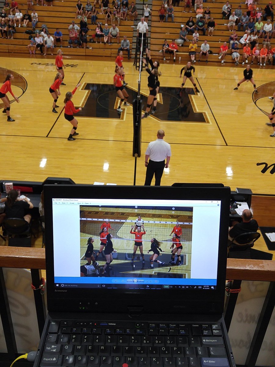 Kirk__Green's tweet photo. Gotta โค events at the Mill. In set 5 @LadyMillerVball vs Hamilton Heights. @hhhshuskies 7-7 #volleyball #varsityview https://t.co/hcPictn1Rh