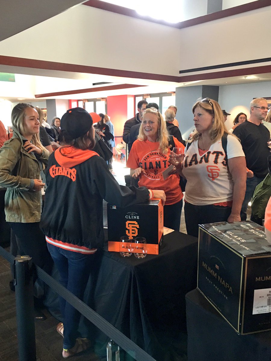 Joe_Totah's tweet photo. Another great #SFGiants Season Ticket Member wine tasting event. Come by, say hello to @AmandaGiantsPS! #SFGiantsSTM https://t.co/0UUsZpgMuL