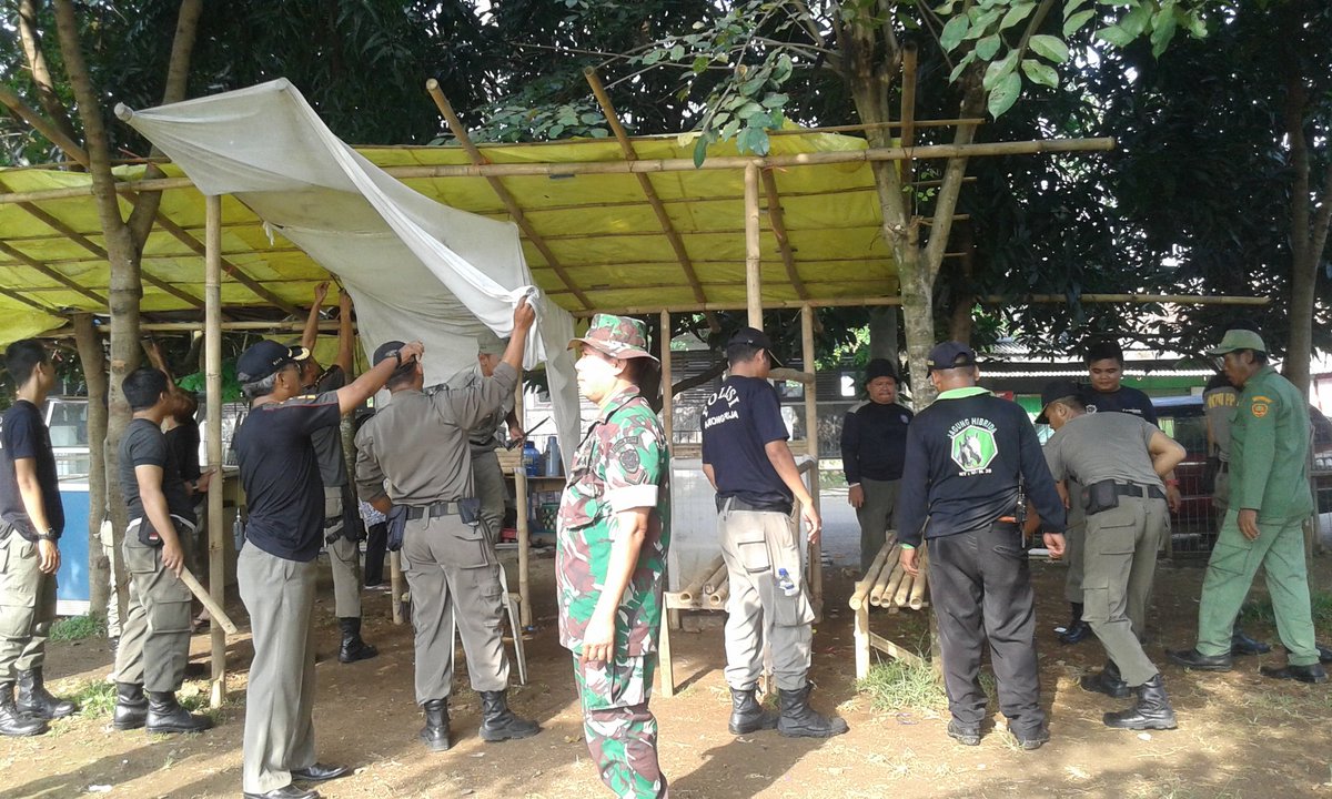 <a href="/DediMulyadi71/">Kang Dedi Mulyadi</a> <a href="/satpolPP_Pwk/">SatpolPP_Purwakarta</a> <a href="/saepuddin_09/">saepuddin</a> Operasi k3 dan Bangli d kawasan purnawarman..