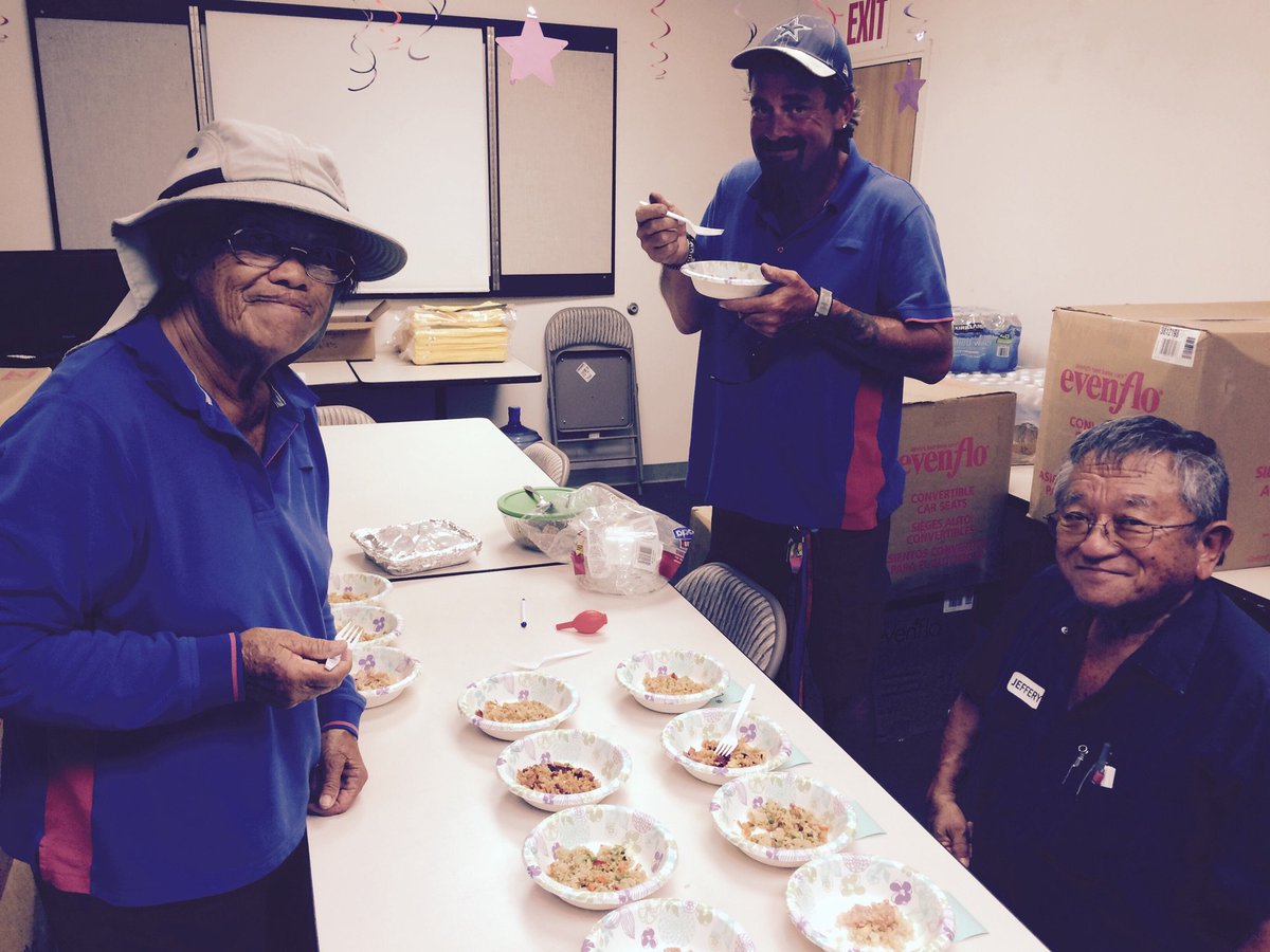 ABG_HR's tweet photo. Rice contest from the KOA location! @LuedtkeMike @nicob03 #FunWeek @GoAvisBudget https://t.co/xhVNVbxRx4
