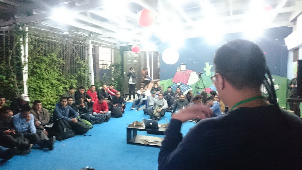 ParqueSoftNar's tweet photo. @geekshubs en #PastoCiudad aceptamos el reto de la programación en #CodingDojoPasto 🖱️⌨️👍💻💪🤓📒 https://t.co/nrS3m6o2XS