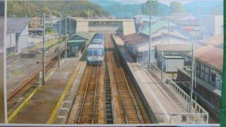sakholoup's tweet photo. 左：映画「君の名は」作中の飛騨古川駅
右：僕が4年前に撮った飛騨古川駅

よく再現されていますね。
#君の名は https://t.co/CFrz0YCor6