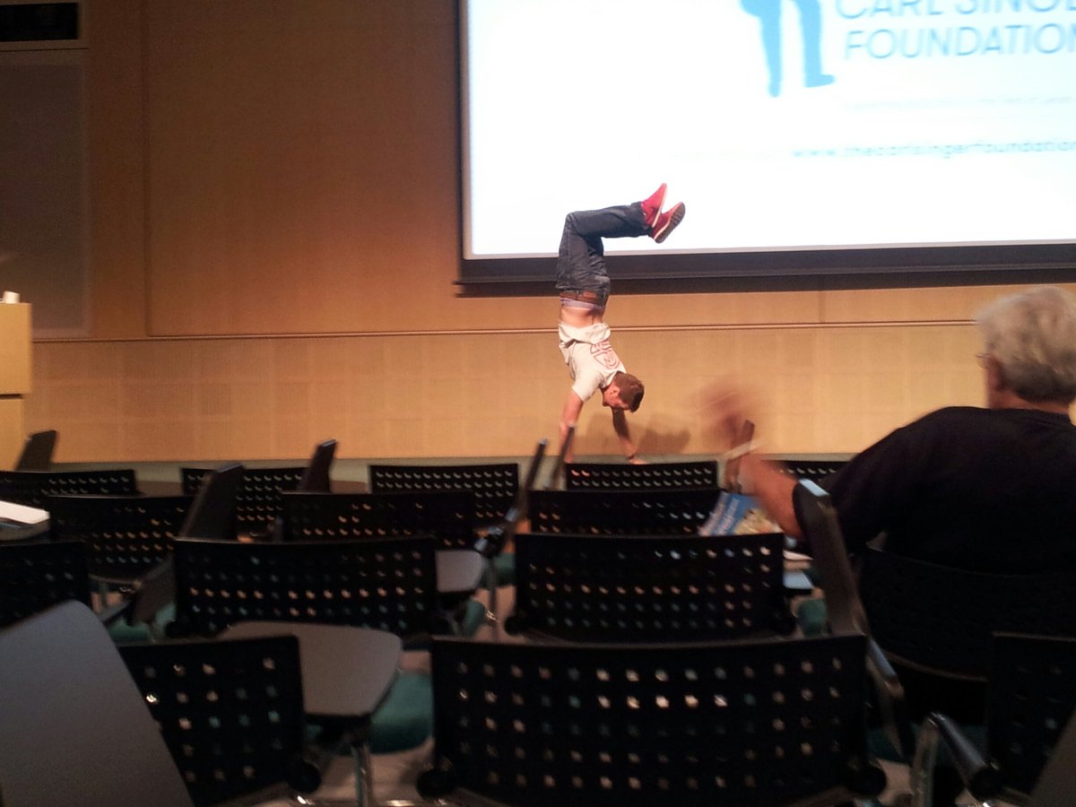 eelintek's tweet image. Entertaining student talk competition with random phrase &amp;amp; action #ICY2016 funded by @CarlSingerFdn