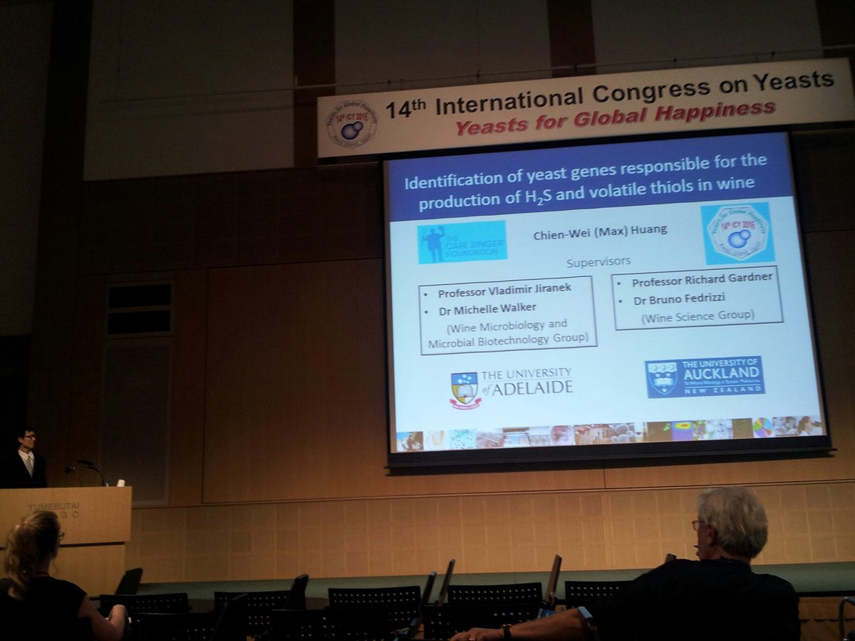 eelintek's tweet image. First up Max showing us how a mouse  spinning around and great balls of H2S #ICY2016