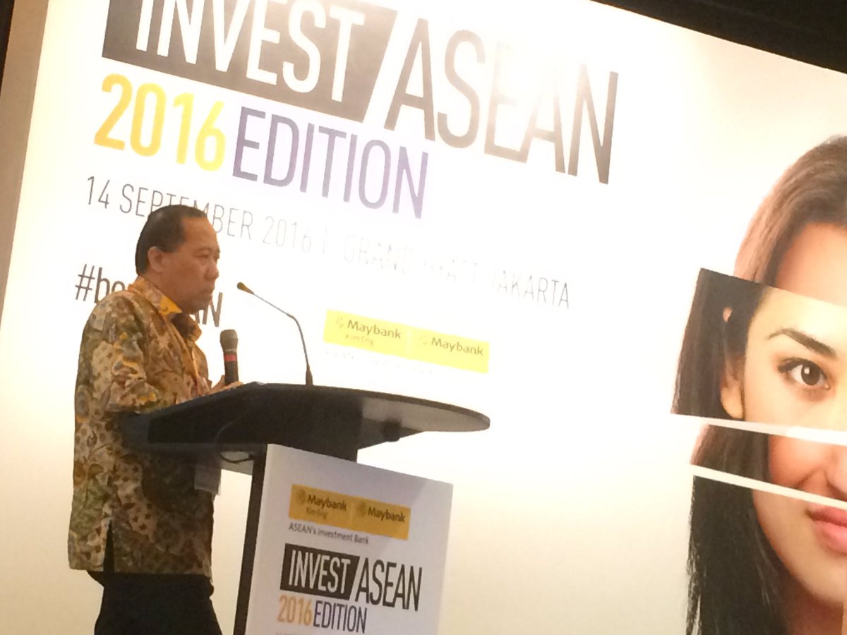 Lok3600's tweet photo. "65 new ports, 15 new airports, 3200 km new railways by 2019" Mr Sugihardjo, Ministry of Transportation #Indonesia https://t.co/Fut3y9JuBi
