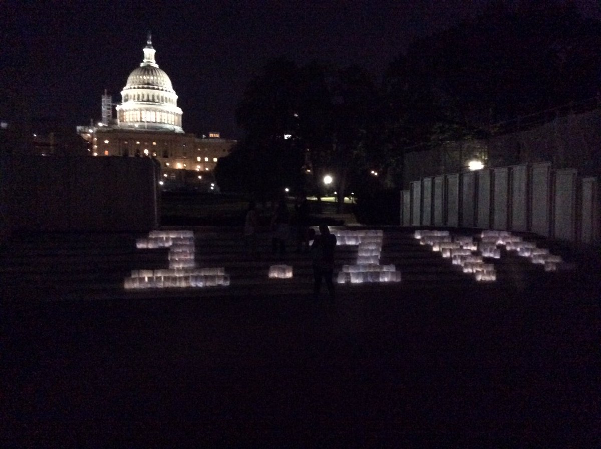 drbethjfk's tweet photo. Lights of Hope honor 1.7M in US diagnosed w/ cancer in 2016, &amp; # deaths avoided w/ drop in cancer rate since '91 https://t.co/oSFSFL8aZY