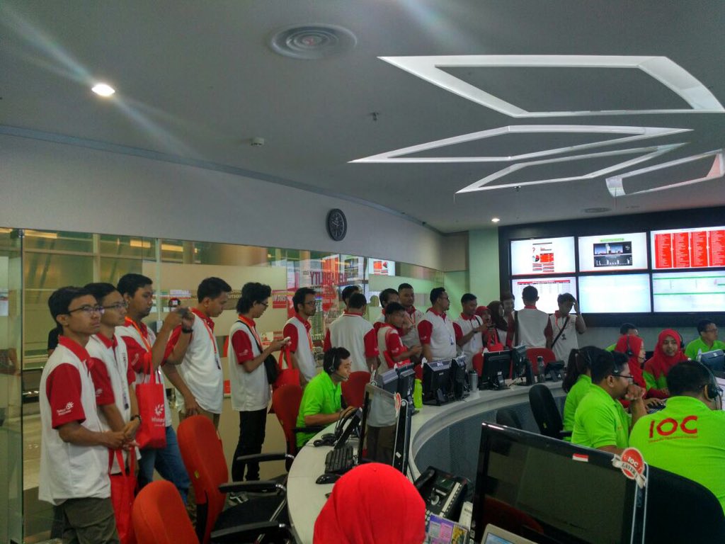 ariasamsha's tweet photo. at Infomedia OC @WahyuDinataa @agonindonesia @nandanugrohoo @M_alaskariyy @alfaputrak @adityaridha #SocioDigi2016 https://t.co/hW3Xg5mCFH