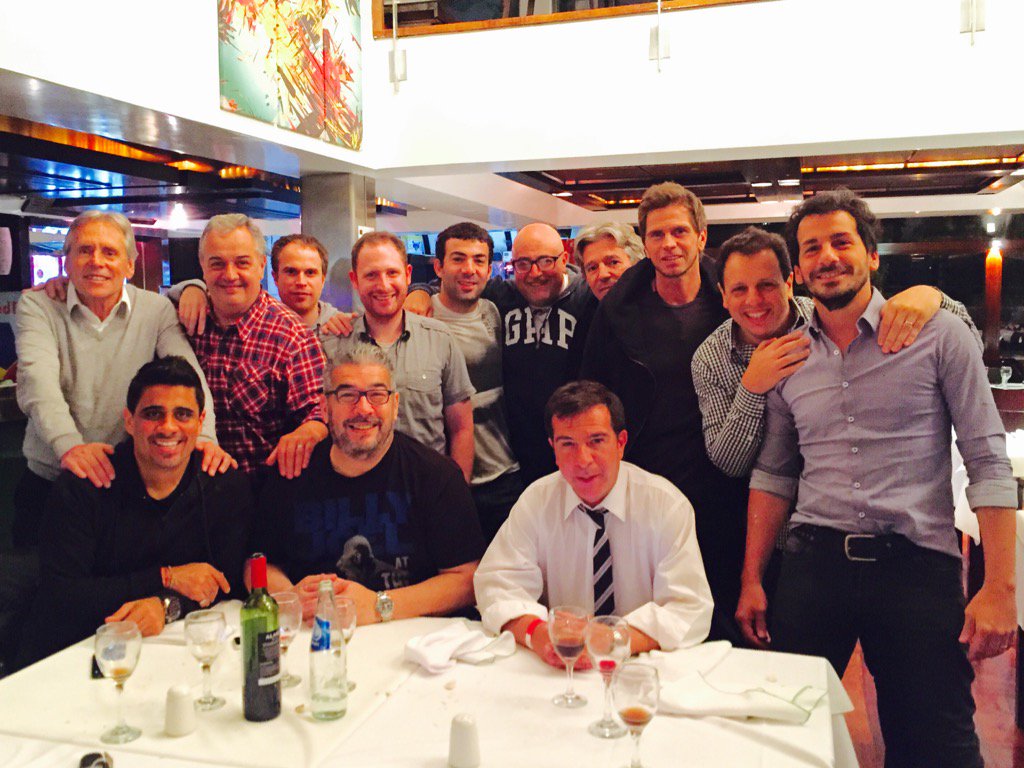 Un clásico imperdible: la cena mensual de #90MinutosFOX. <a href="/ChavoFuchs/">Diego “Chavo” Fucks</a> @fedebulos12 <a href="/eugesosaok/">Eugenio Sosa</a> <a href="/profepellegrini/">profepellegrini</a>