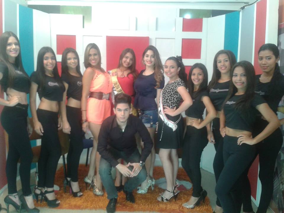 aricenteno15's tweet photo. Una de mis mejores experiencias😍 #AmoElModelaje😍☺️👸💅 #BestModel👏 https://t.co/RydppSAz2s