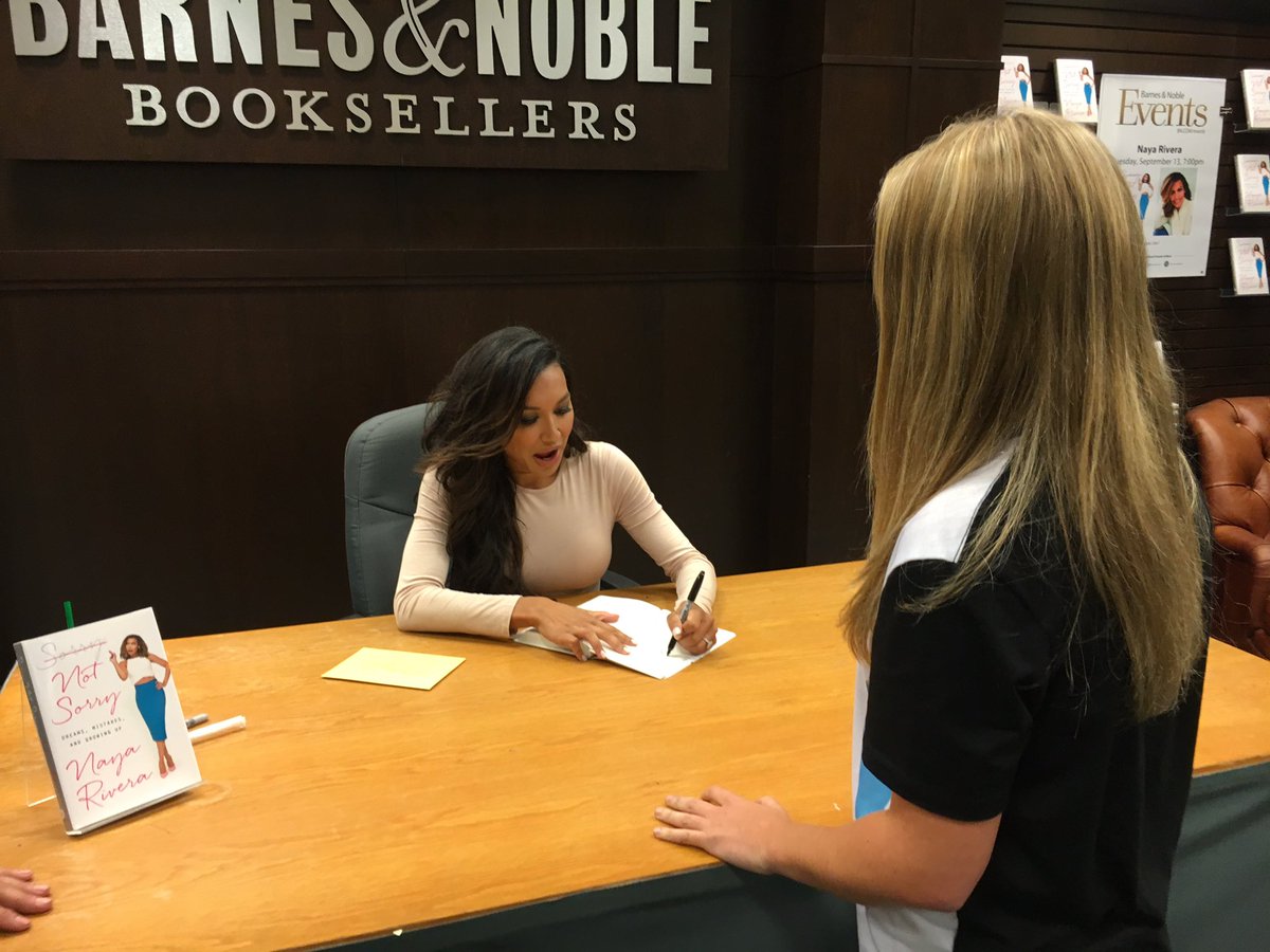 katemorey09's tweet photo. She's the kindest, most beautiful person ever. Thank you @NayaRivera for being so awesome๐#hatersbye #sorrynotsorry https://t.co/KehJNxuGBP