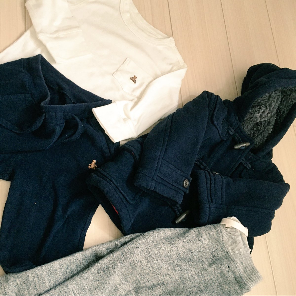 ____u43's tweet photo. #ラルフローレン #ベビーギャップ
#UNIQLO #カーターズ #size80
ベビー服本間に可愛い〜👶🏻💓 https://t.co/0DOqsqBt7k
