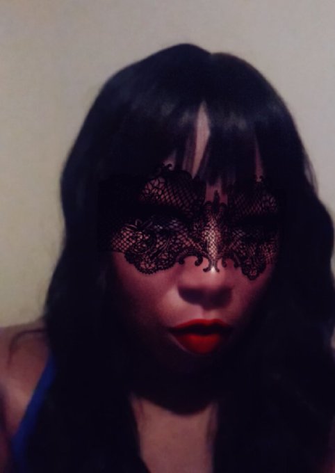 Here's a "square" snapchat selfie of me lol. https://t.co/N2lSMXsg9v<a href="/tag/footfetish"class="tags"><span>#footfetish</span></a><a href="/tag/peach"class="tags"><span>#peach</span></a><a href="/tag/pedicure"class="tags"><span>#pedicure</span></a><a href="/tag/coral"class="tags"><span>#coral</span></a><a href="/tag/prettyfe"class="tags"><span>#prettyfe</span></a>