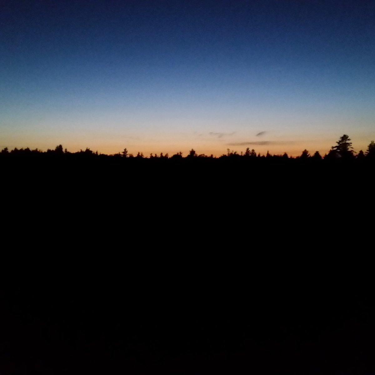 MikeACable1's tweet image. Beautiful Maine sunset at bear lane guide service!
