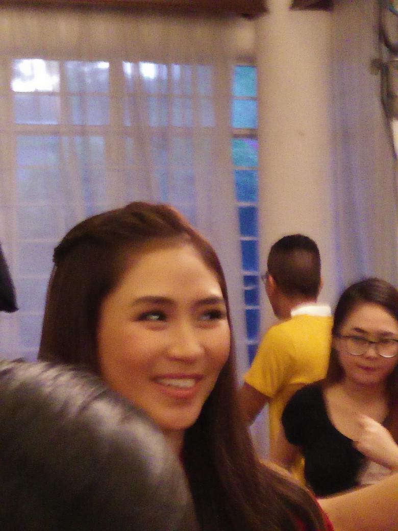 CathMarasigan20's tweet photo. Hi Ate Sars. :)
#ColgateFace2Face #09092016 https://t.co/qh1vFE2m5J