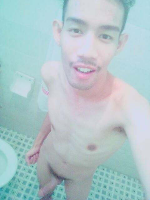Pirasak341's tweet photo. ตื่นนอนละ อาบน้ำยังกัน https://t.co/b9jV4NWKK1