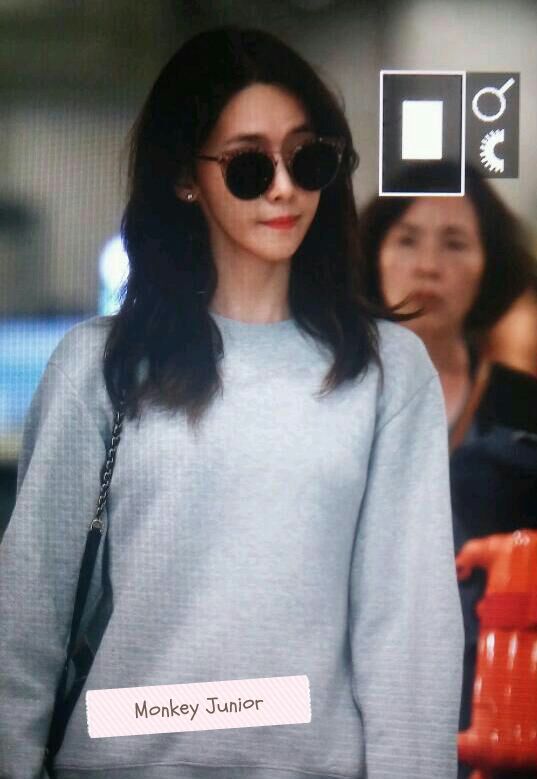 [PIC][14-09-2016]YoonA trở về Hàn Quốc vào trưa nay - Page 2 CsSTpVwWAAEdzXO