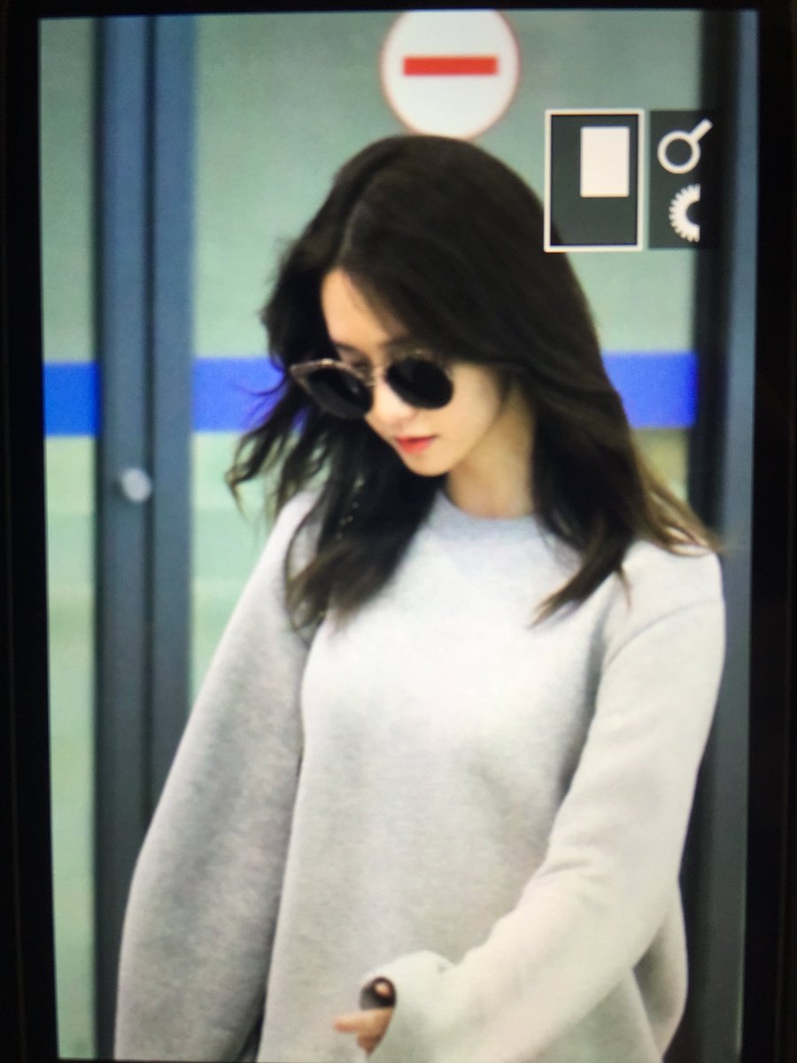[PIC][14-09-2016]YoonA trở về Hàn Quốc vào trưa nay - Page 2 CsSXCyDWEAAJ3tb