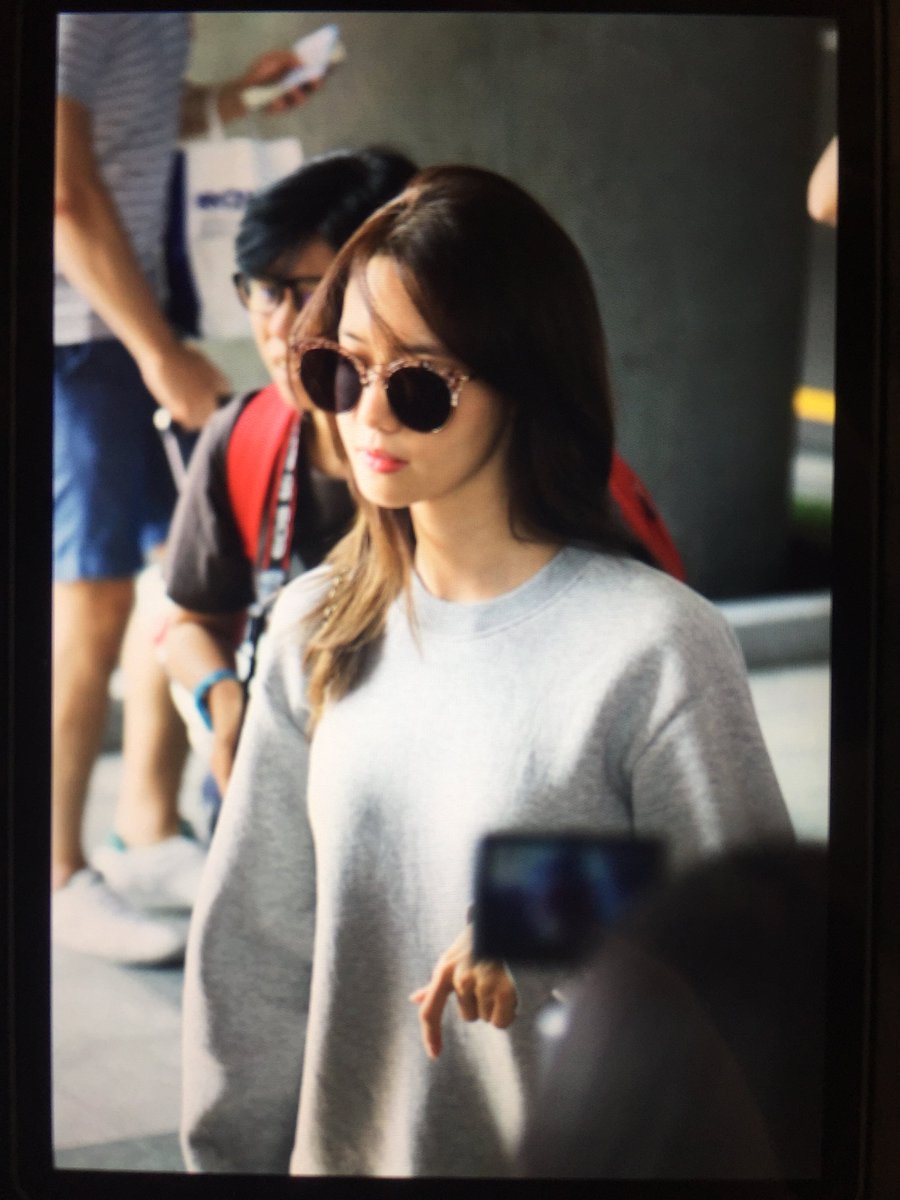 [PIC][14-09-2016]YoonA trở về Hàn Quốc vào trưa nay - Page 2 CsSXPWRWEAATaDs
