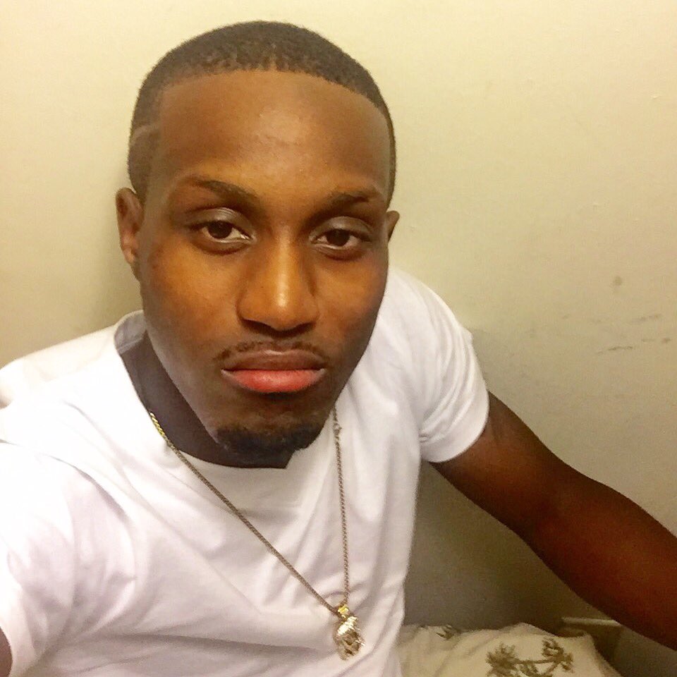 keepit100_rico's tweet photo. Feeling beat tonight lol https://t.co/8FPYJVAlg9
