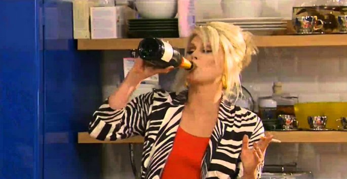 GayPM's tweet image. Have an #AbFab sweeties and remember to stay well hydrated! :) X