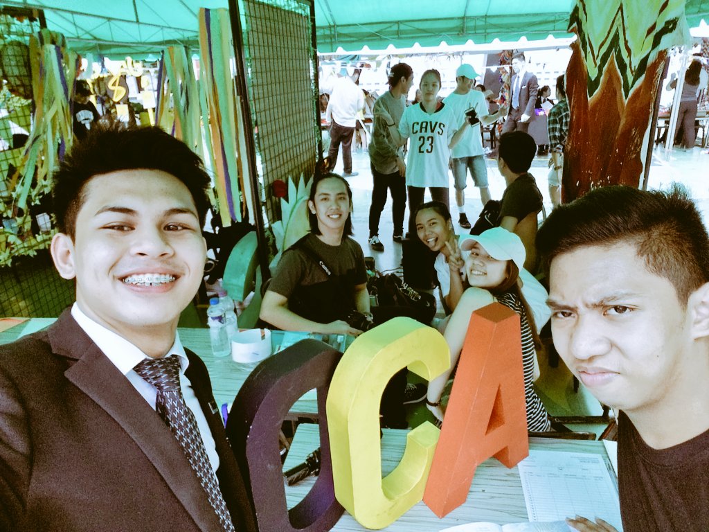 raz_gio's tweet photo. OCA ARTIST GROUP RECRUITMENT! We'll be here until tomorrow! See you! π #SBRDCxAuditions2016 #StudentInvolvementWeek https://t.co/vFhZunqBT2