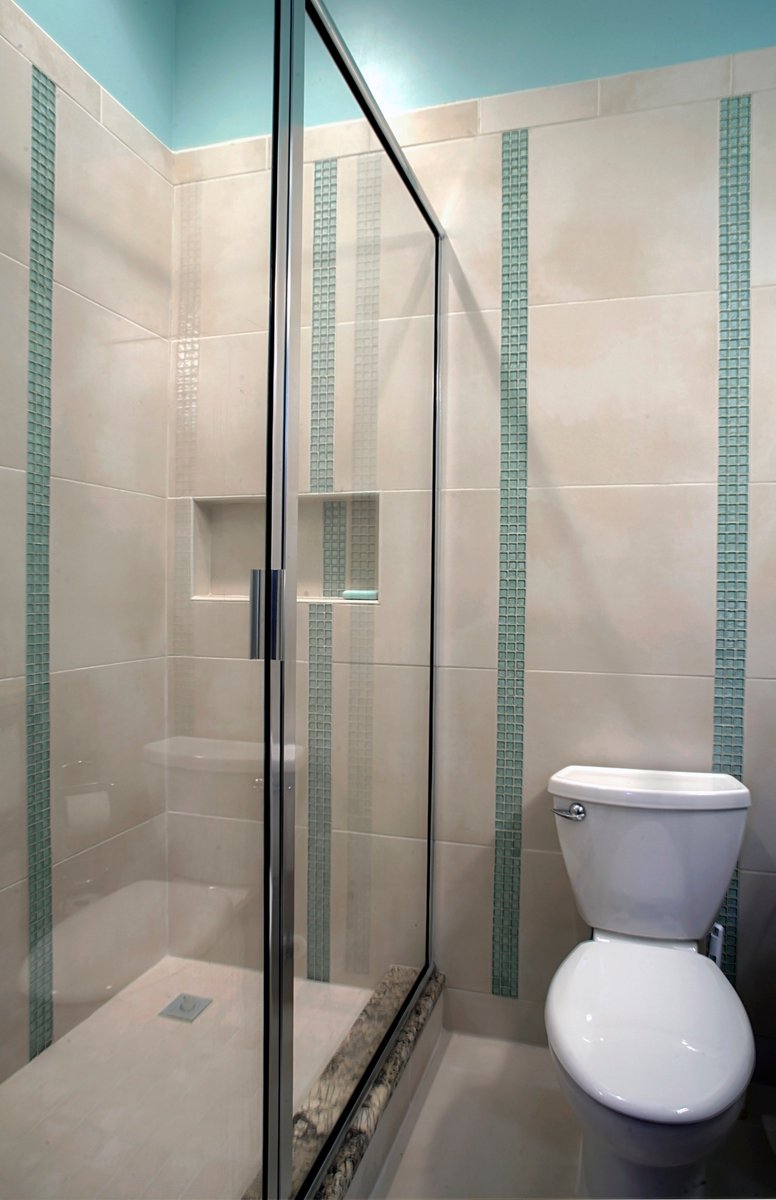 PalatinRemodel's tweet photo. Adding latest design elements can make any bathroom a place of luxury and comfort. https://t.co/0puiJXOKX1 https://t.co/OQkPT2uFPg
