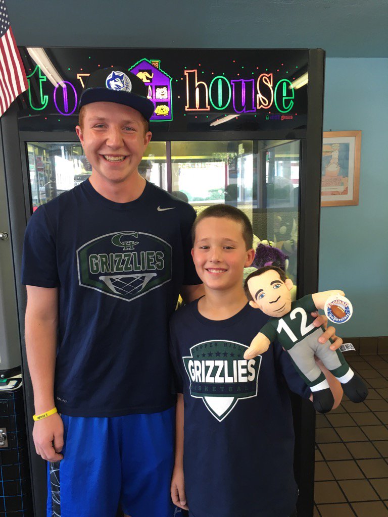 Big_Blanch12's tweet photo. @matt8finch32 I'm going to miss this guy being around our basketball program. Love you to death Matty! Good luck! https://t.co/OZAZP7Eht5