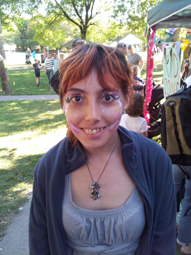 Hayley_Rose_FDN's tweet photo. Hayley just has to have her face painted this weekend. She's so cute. #funinthesun #YVR #Vancouver #justakid https://t.co/J7Mor6eOVh