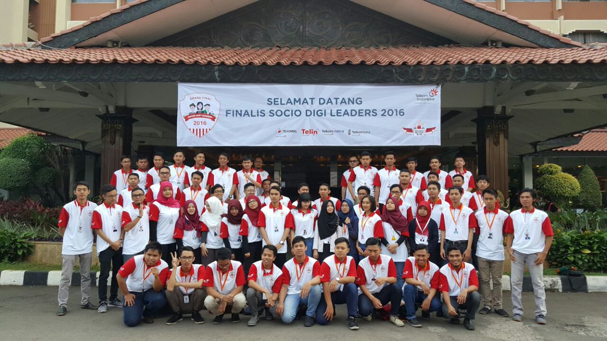 aliasmaaf's tweet photo. Looking for me? 20 TEAM Grand Finalis #SocioDigi2016 https://t.co/cUZjMXWykT