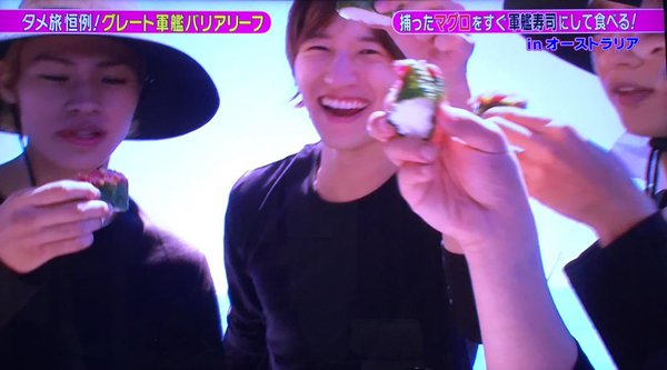 taguccha's tweet photo. 2015/10/16 タメ旅！(23) 頬張る田口くんと上田くん。 ̡̬̍ʹ֊΄ https://t.co/XGtlHICphd