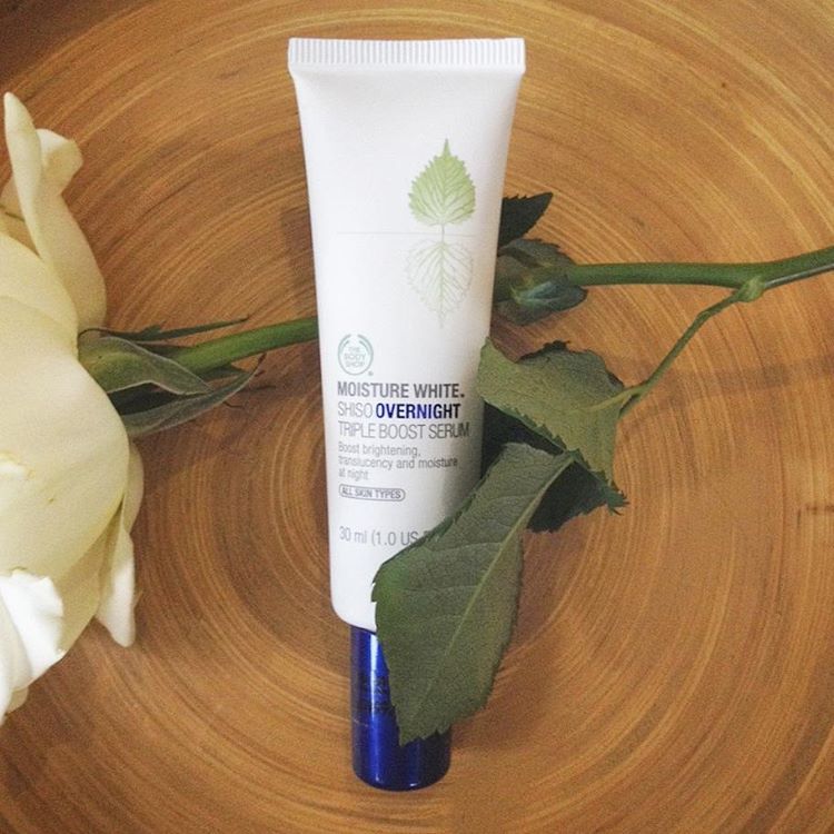 Use our #MoistureWhite Shiso Triple Boost Serum at night to wake up with a bright healthy skin tomorrow!