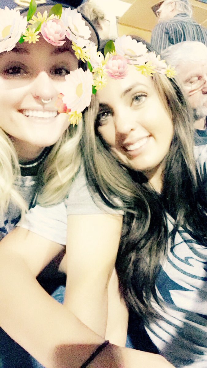 savage_claw's tweet photo. What's better than pretty filters and pretty sisters?! @AngelicaLopez https://t.co/P8HyS8YqBS