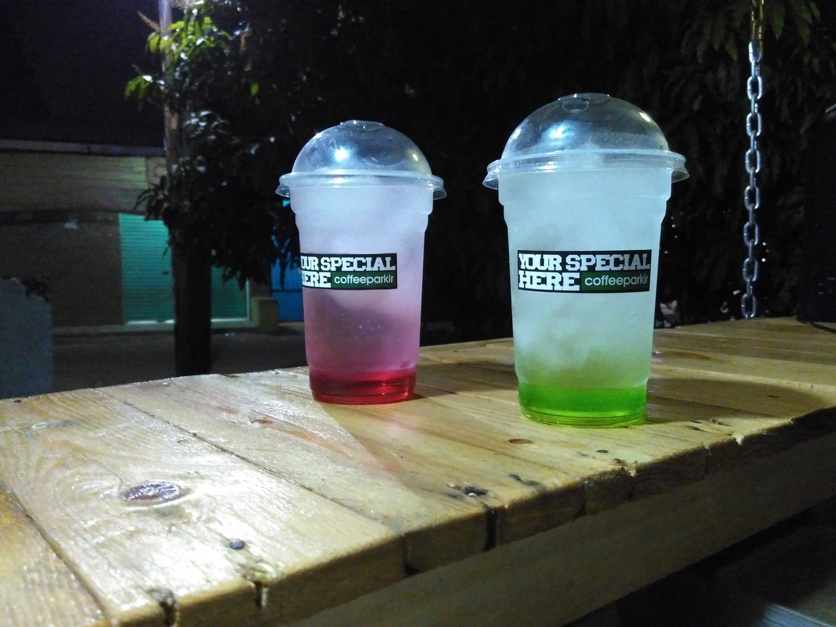 coffeeparkir's tweet photo. Cari yang seger-seger siang gini..
Mampir ke #coffeeparkir #cafe #nongkrong #bekasifood #jajan https://t.co/qgpYIEbGrR