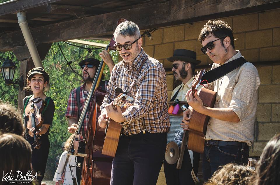 ZARATAmondo's tweet photo. Gran 2ª edición del Rustyc Music Fest! Os dejamos crónica de la gran jornada del pasado sáb https://t.co/xay2EUbHDM https://t.co/Rt2CZ8nSor